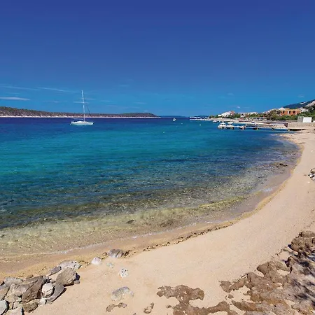 Διαμέρισμα 2 Bedroom Awesome In Barbat-rab *