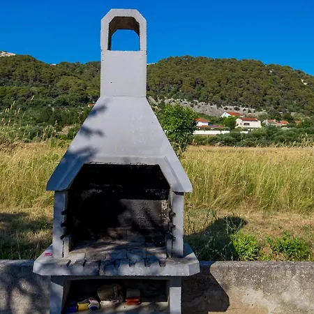 Διαμέρισμα 2 Bedroom Awesome In Barbat-rab *